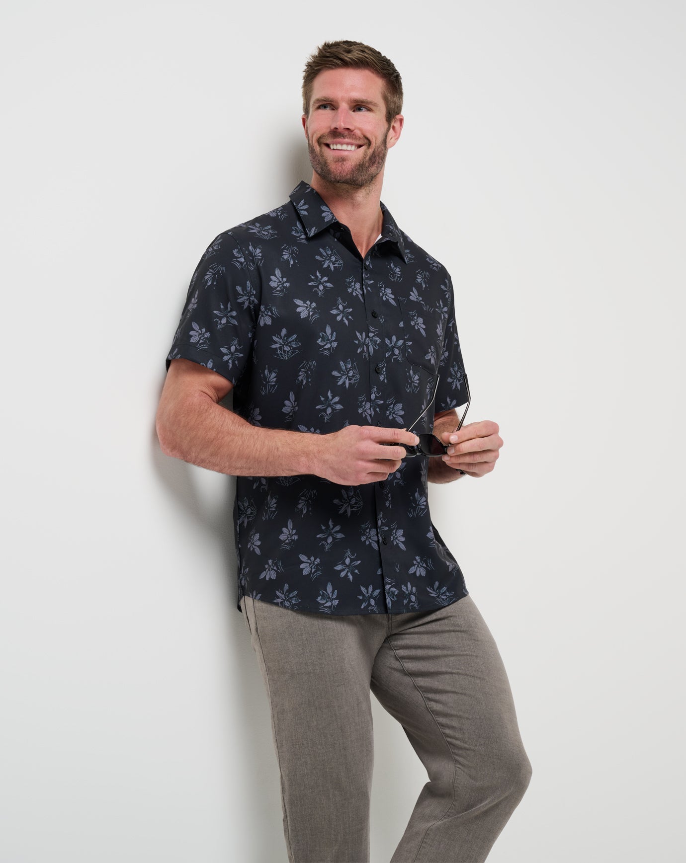 Travis Mathew On Sale | Techwoven Seamate Button-Up