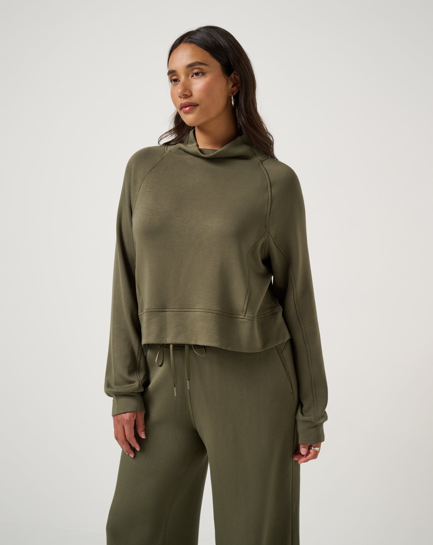 Travis Mathew Sale | Skyloft Soft Funnel Neck