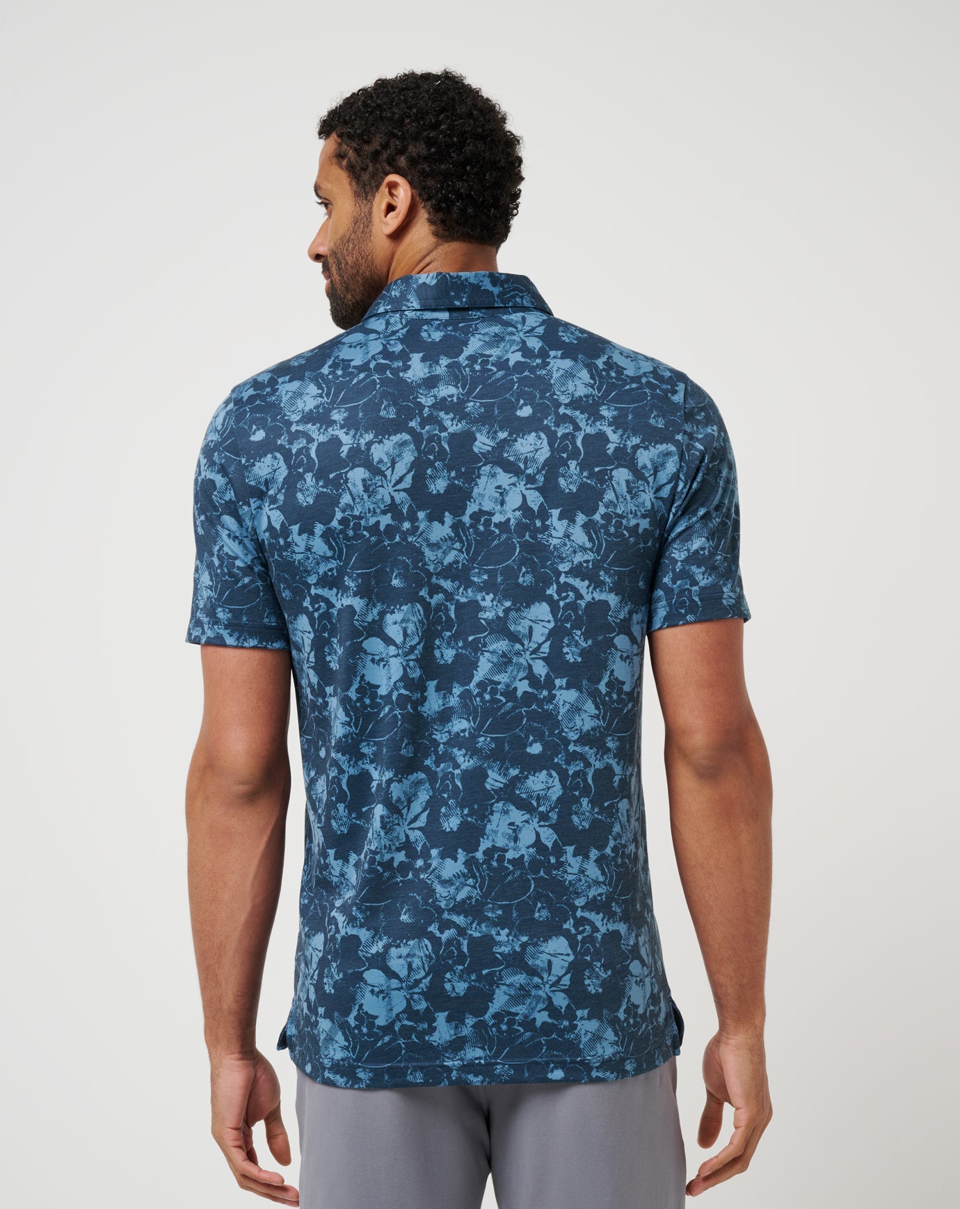 Travis Mathew New | Featherweight Poolside Paradise Polo