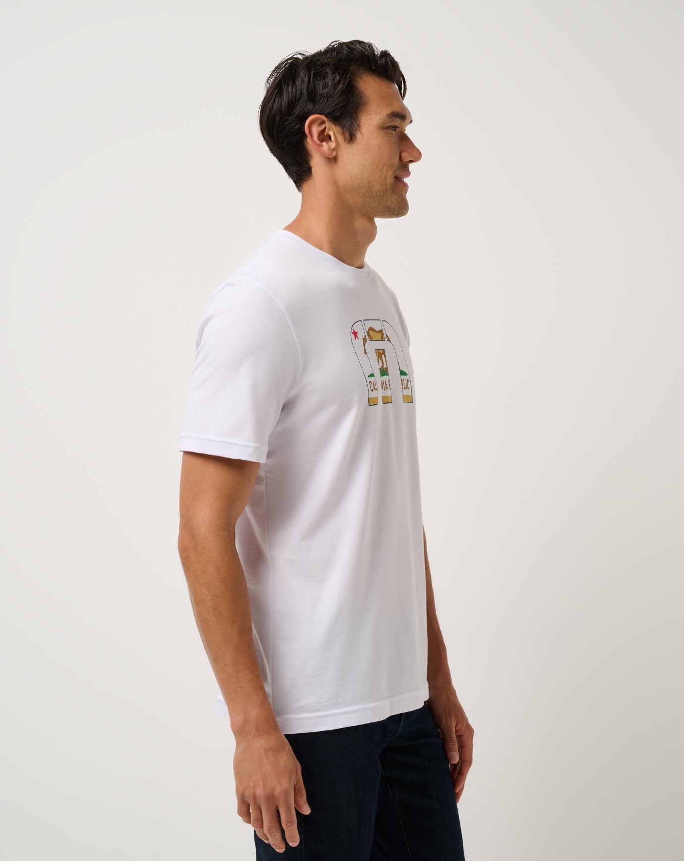Travis Mathew Online | Tropical Tailgate Tee