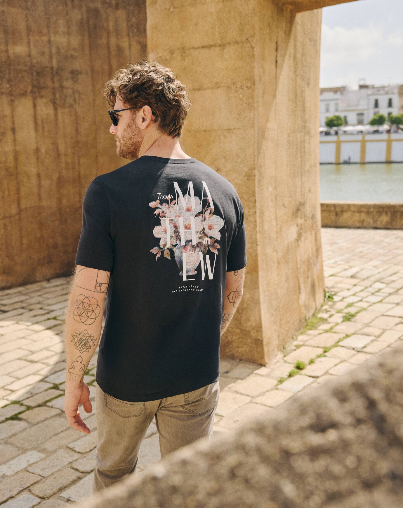 Travis Mathew US | Art Scene Tee