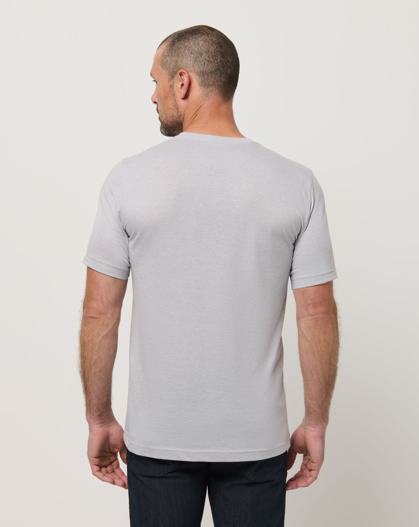 Travis Mathew Outlet | Short Layover Tee