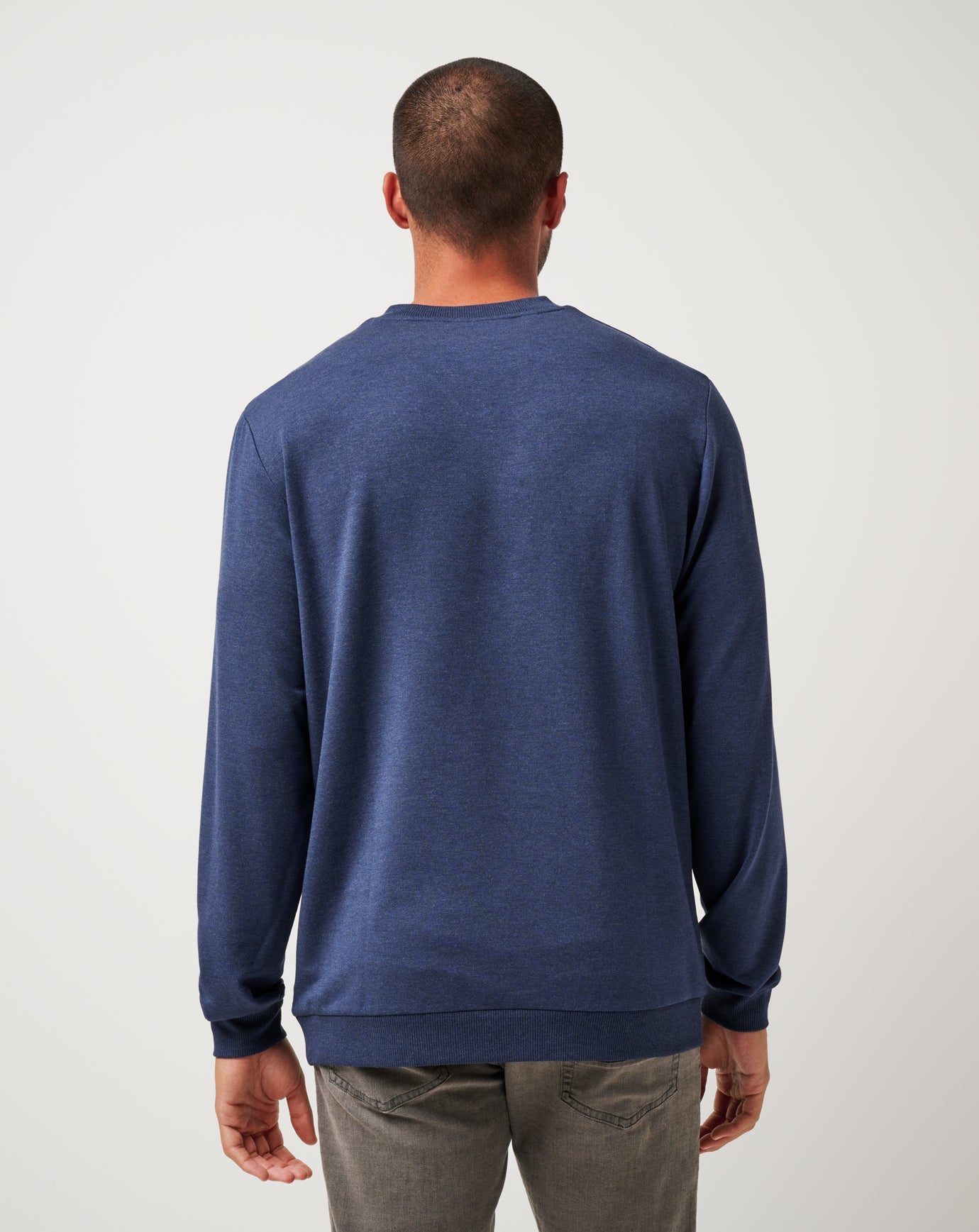 Travis Mathew Online | Amenities V-Neck Crew