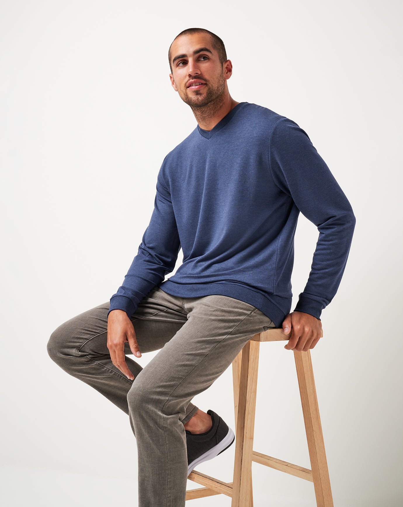 Travis Mathew Online | Amenities V-Neck Crew