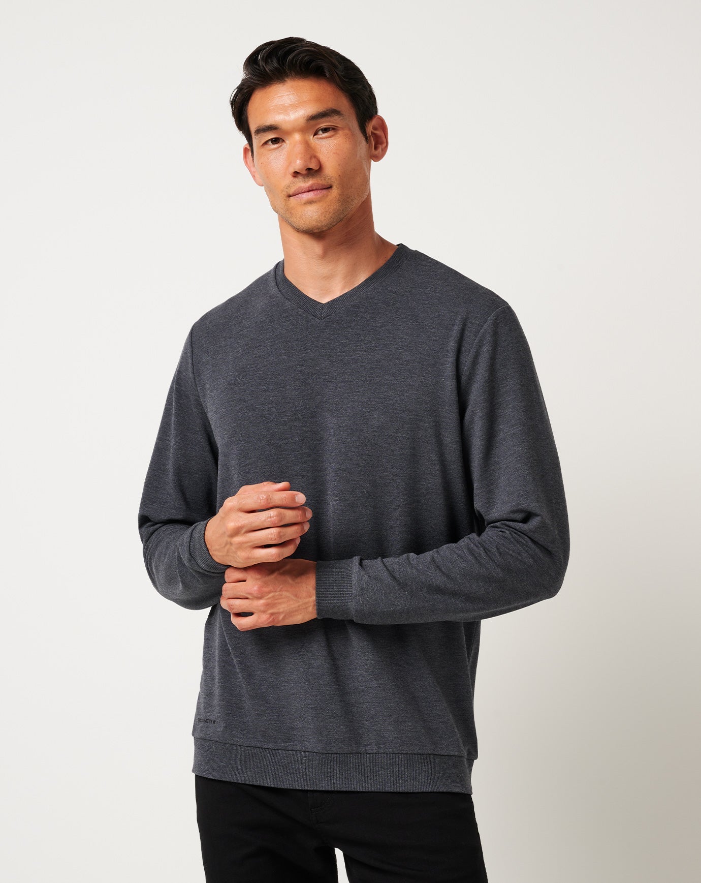 Travis Mathew Discount | Amenities V-Neck Crew