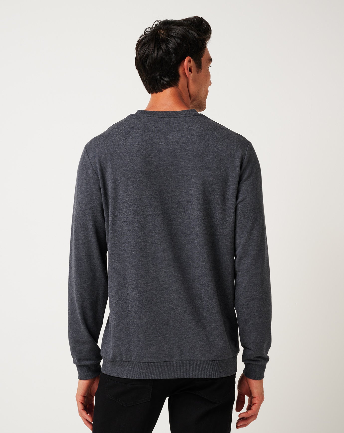 Travis Mathew Discount | Amenities V-Neck Crew