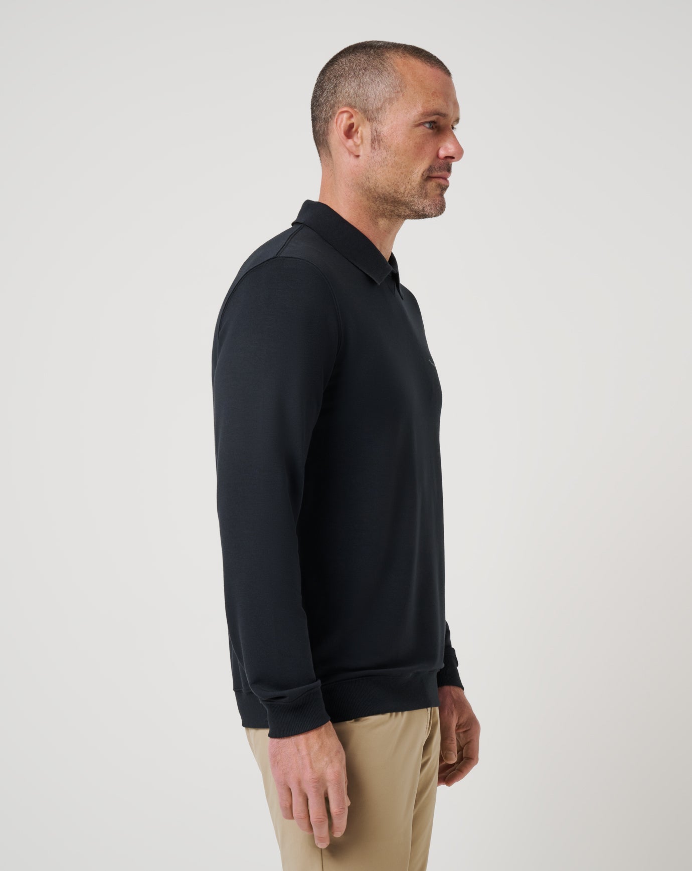Travis Mathew US | Amenities Collar Crew