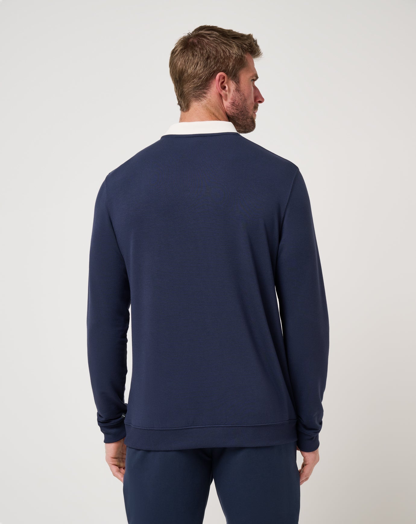 Travis Mathew | Amenities Collar Crew