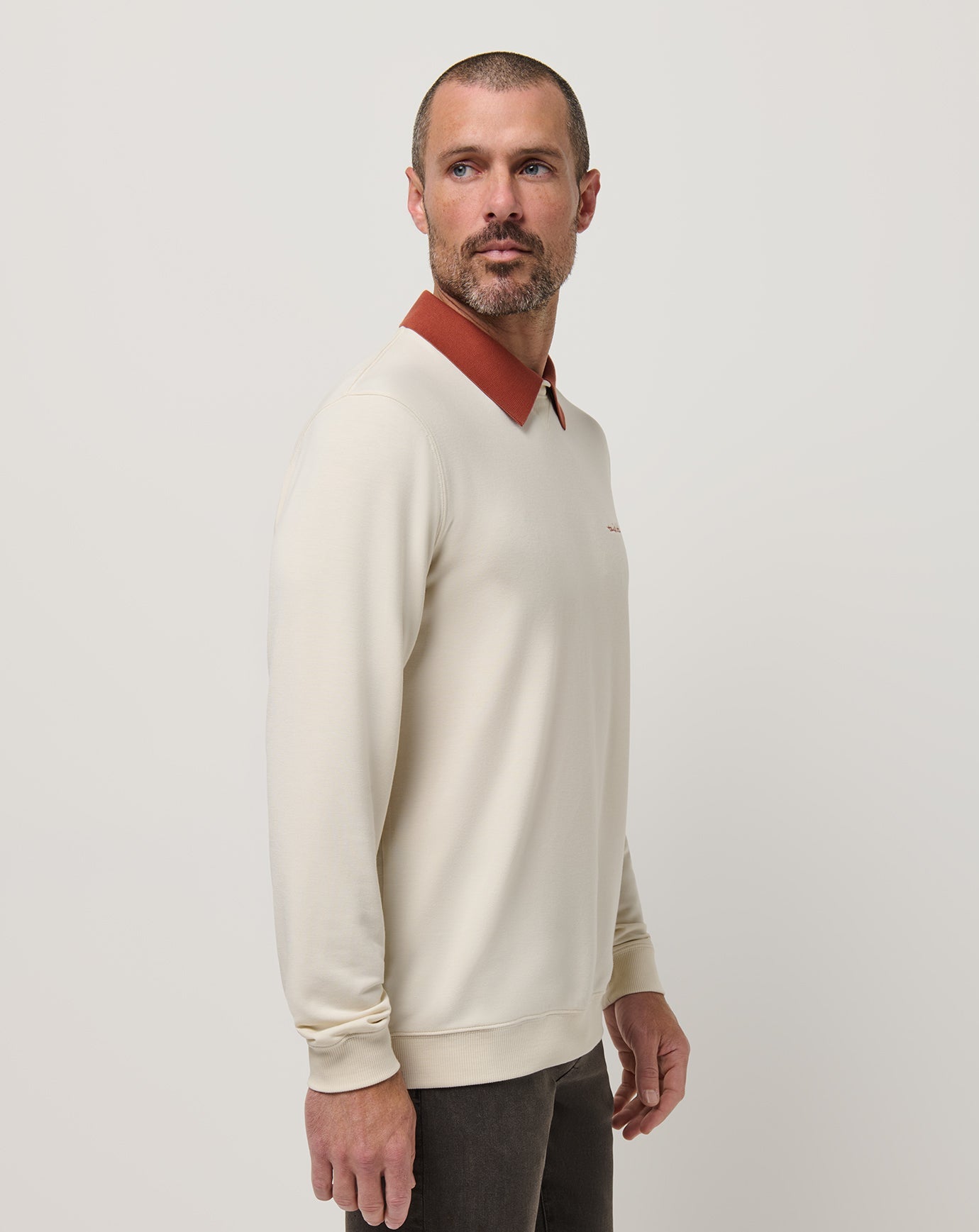 Travis Mathew Discount | Amenities Collar Crew