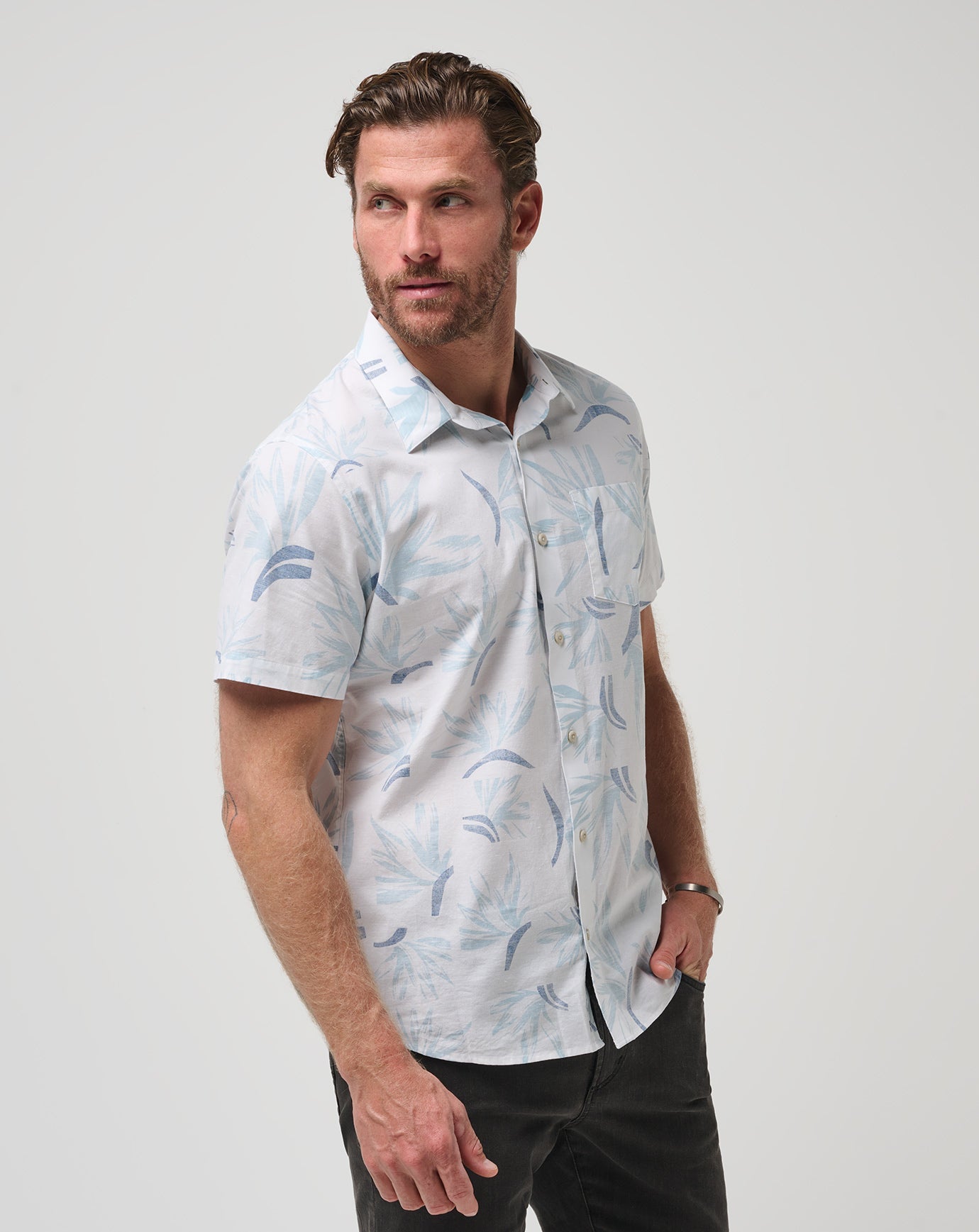 Travis Mathew Hot sale | The Thick Of It Button-Up