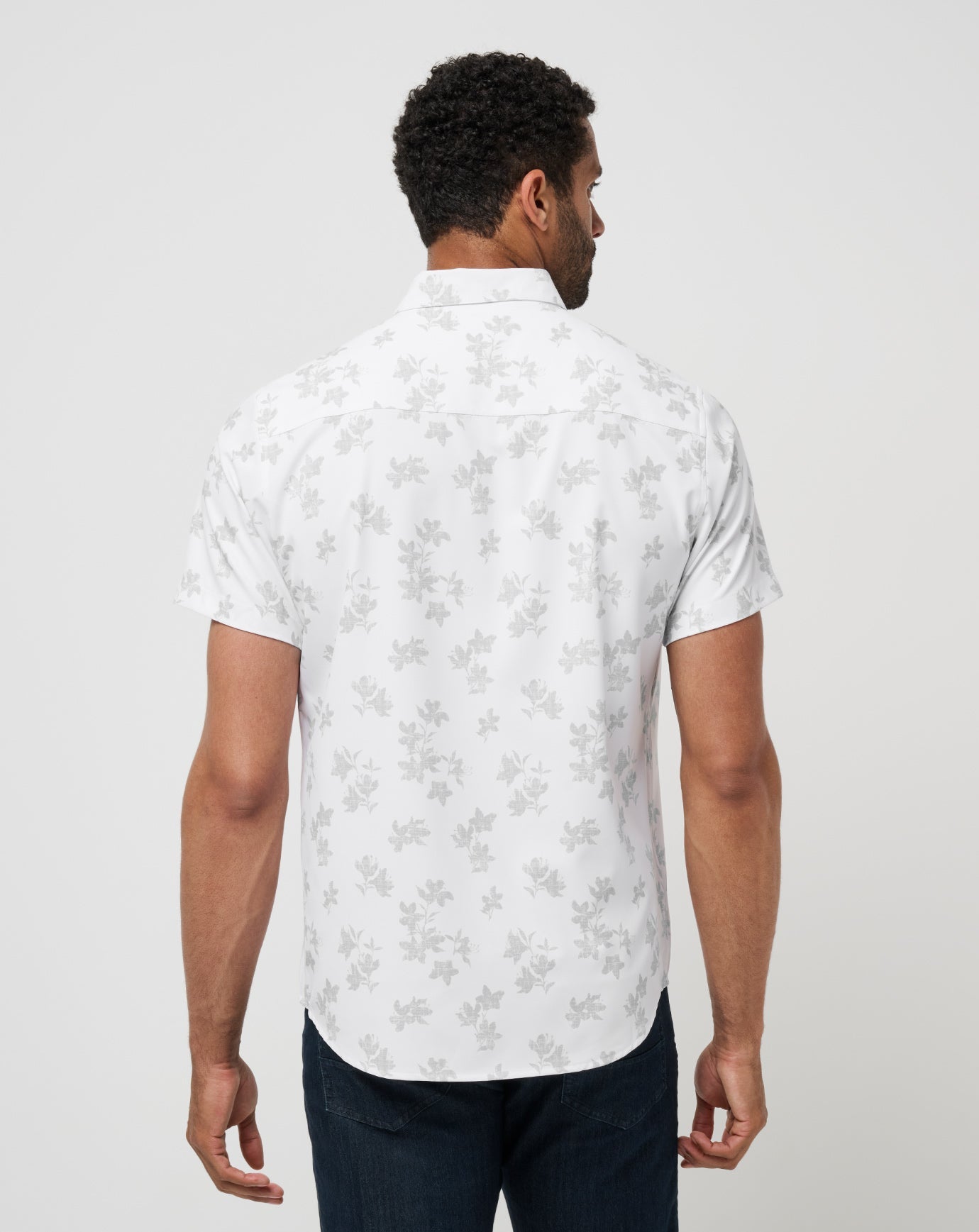 Travis Mathew On Sale | Mist On The Lake Button-Up