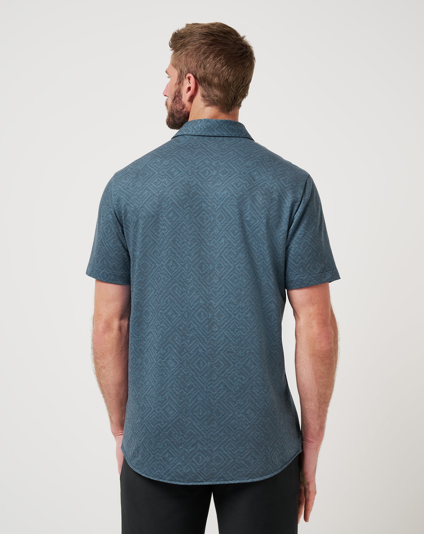 Travis Mathew For sale | Knit Featherweight Night Button-Up