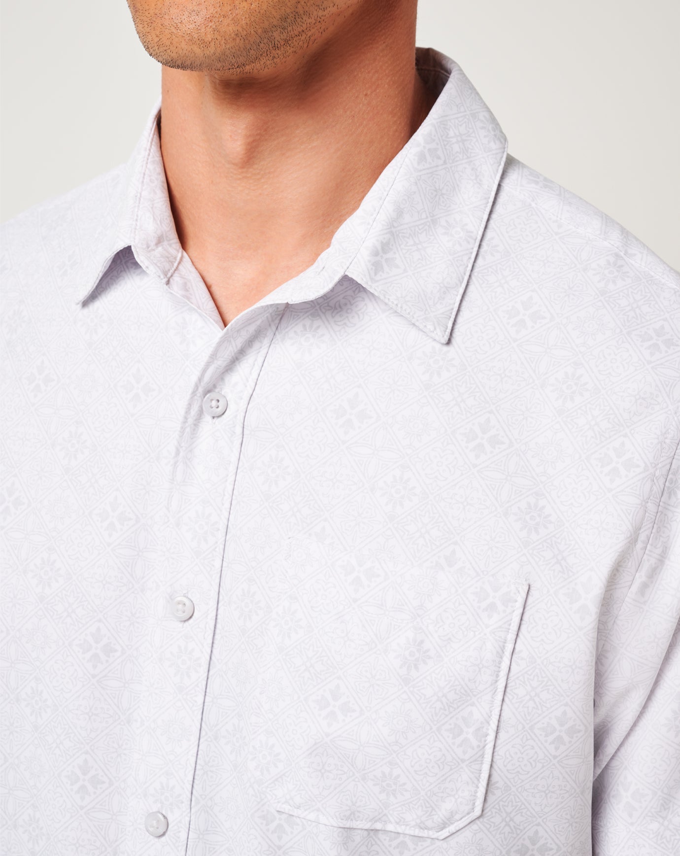 Travis Mathew On Sale | Techwoven Acropolis Button-Up