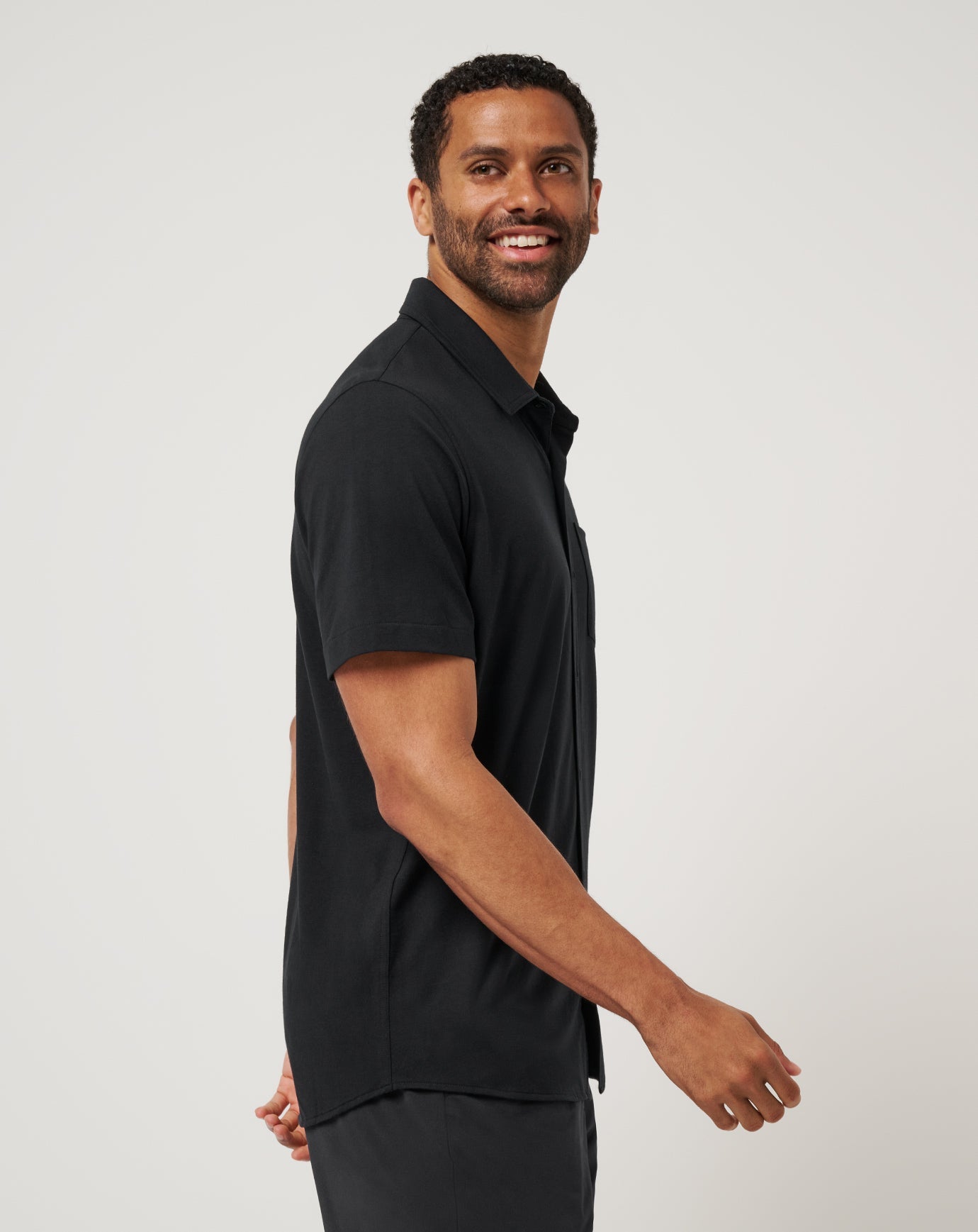 Travis Mathew For sale | Poolside Pitcher Button-Up