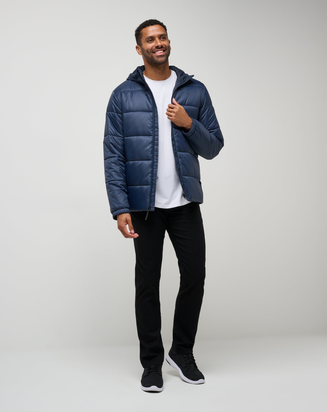 Travis Mathew Outlet | Aves Tech Puffer Jacket