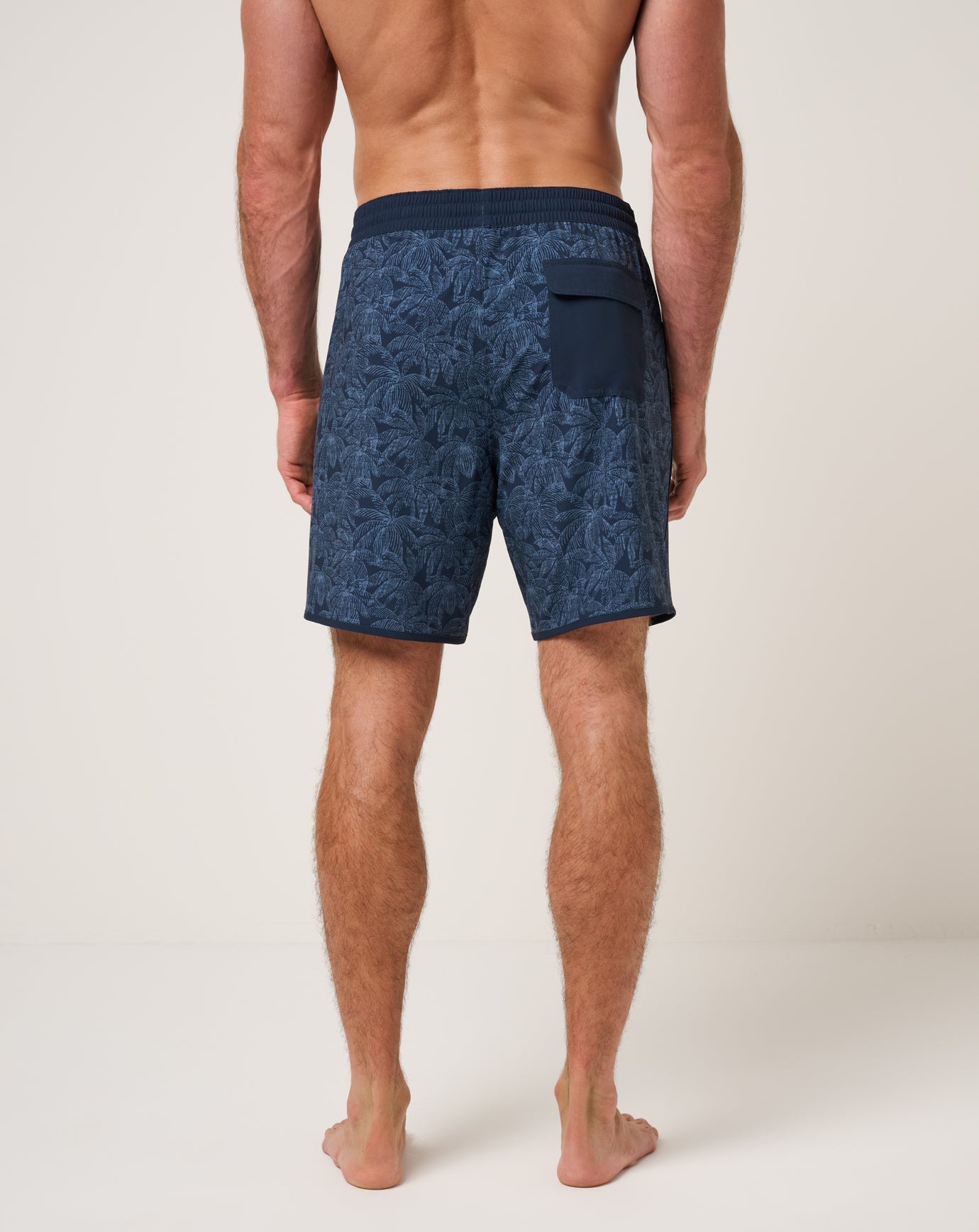 Travis Mathew On Sale | Tidal Whisper Boardshort 18In