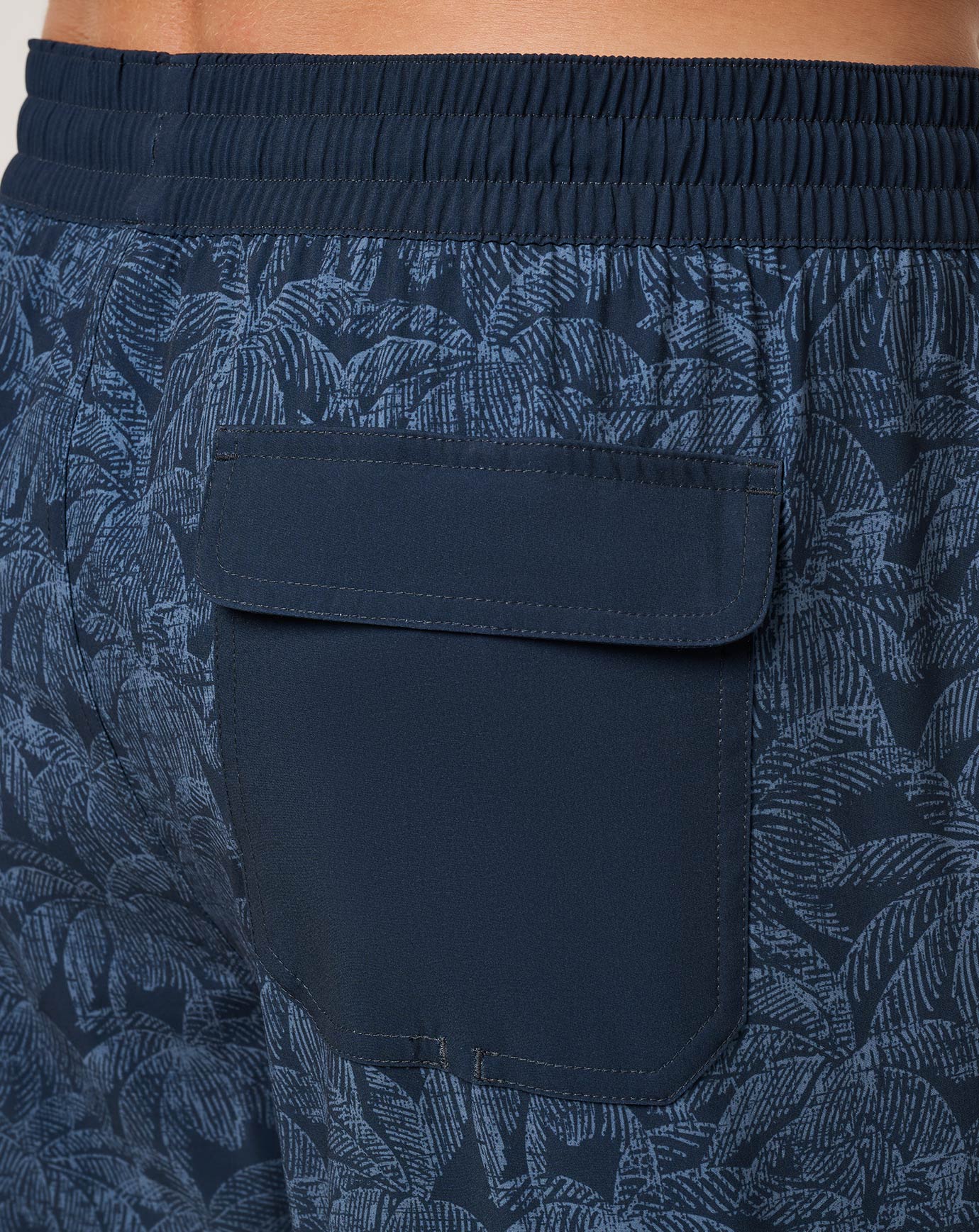 Travis Mathew On Sale | Tidal Whisper Boardshort 18In