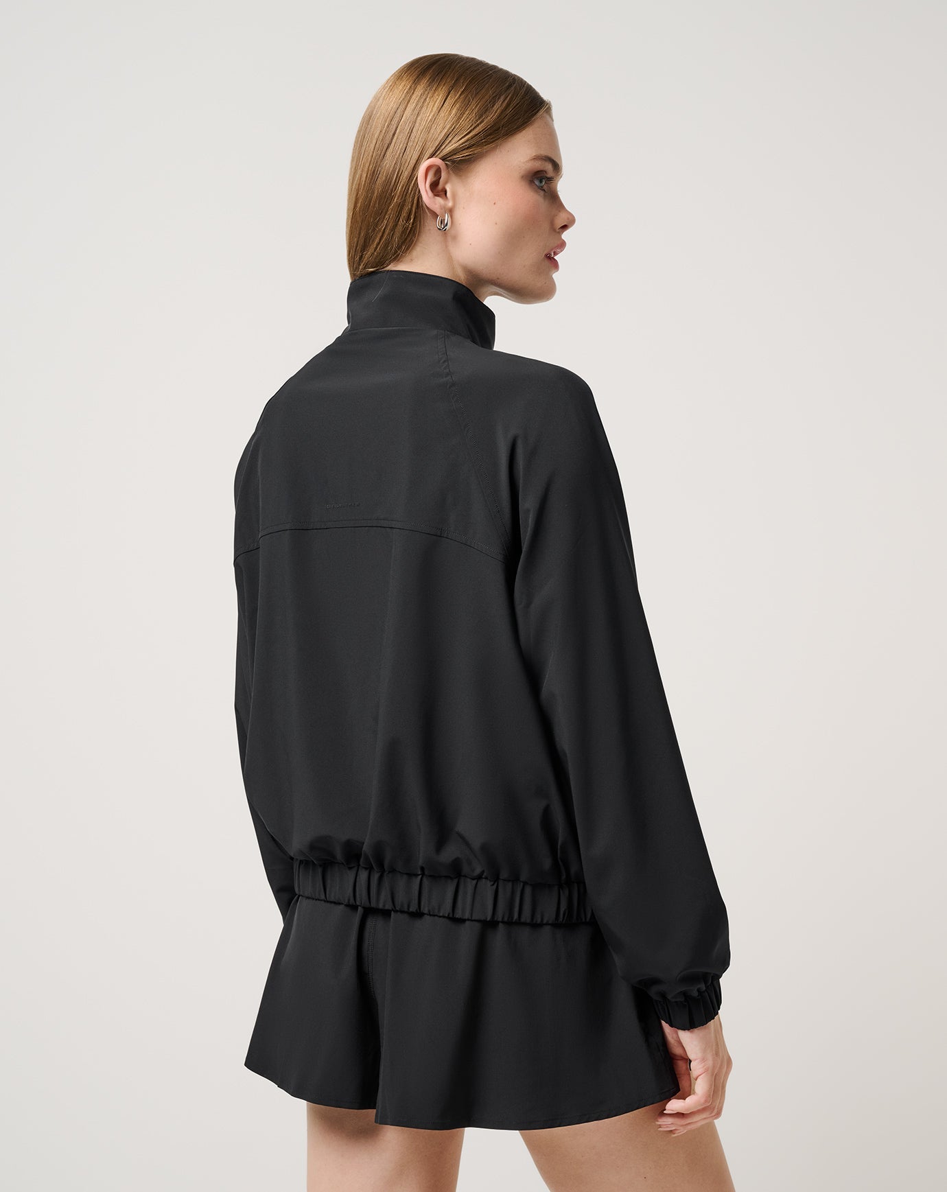 Travis Mathew Online | BreezeBlend Travel Day Jacket