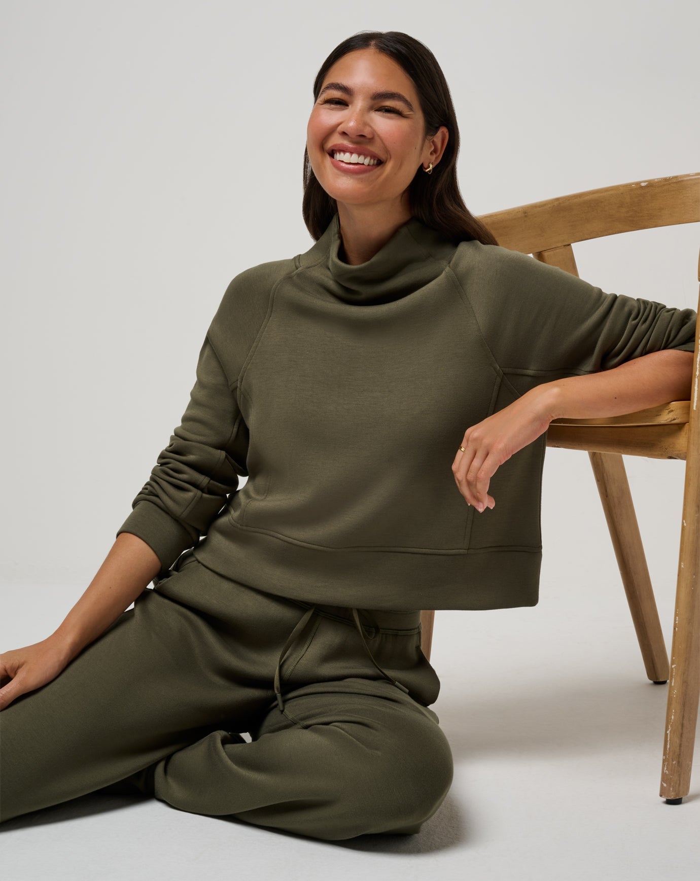 Travis Mathew Sale | Skyloft Soft Funnel Neck