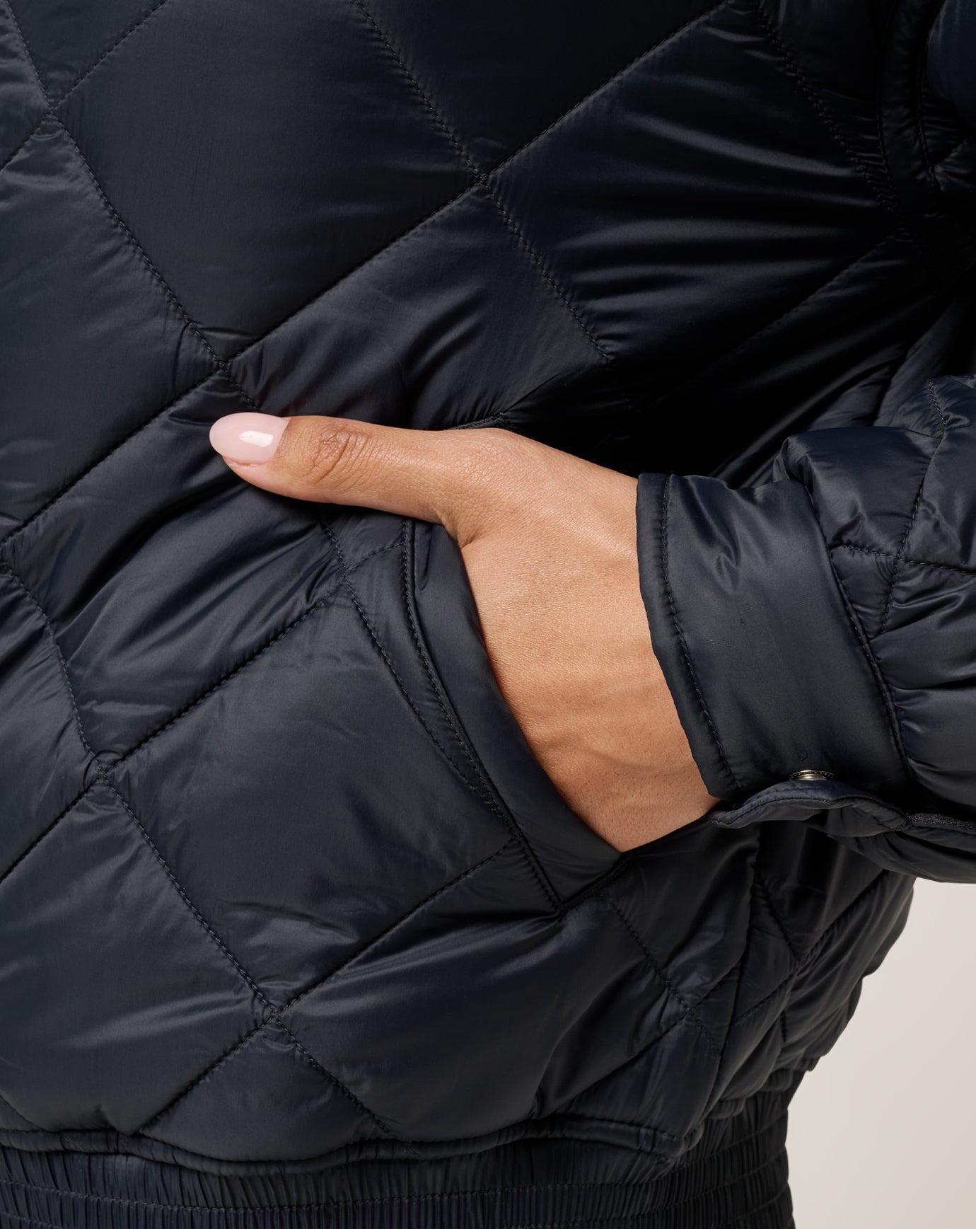 Travis Mathew New | Lights At Night Quilted Jacket