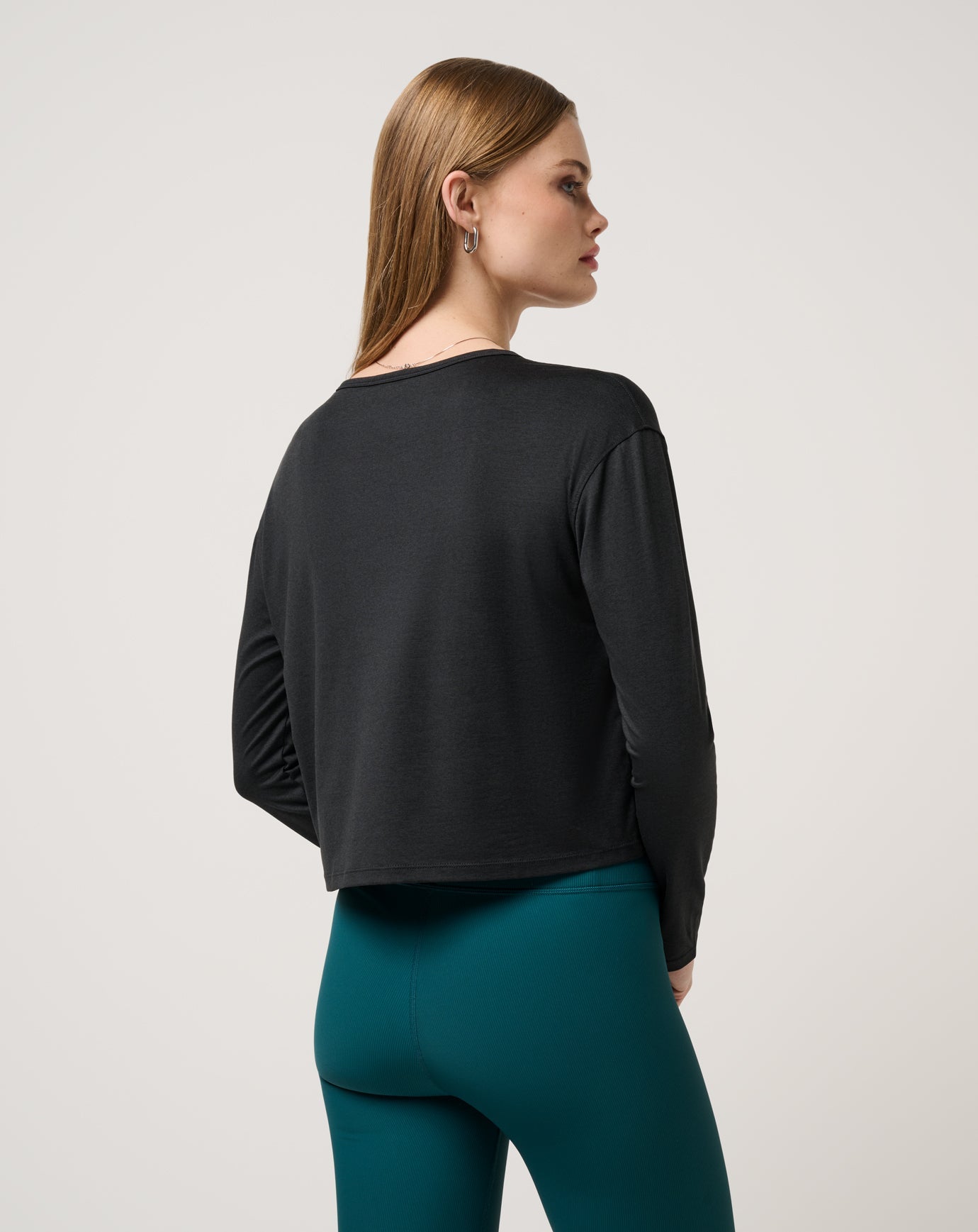 Travis Mathew On Sale | Skyloft Light Celestia Top