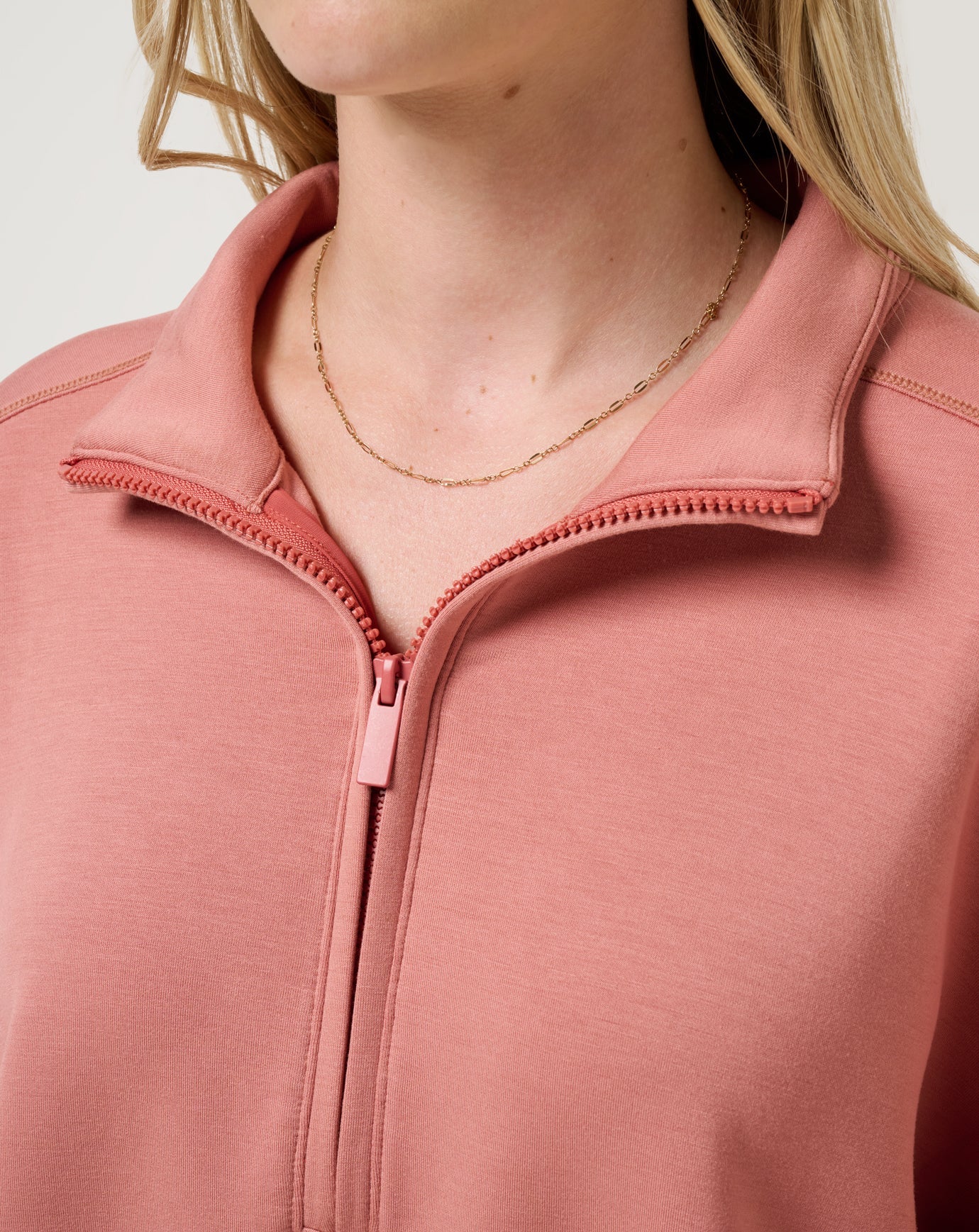 Travis Mathew On Sale | Skyloft Soft Echo Half Zip