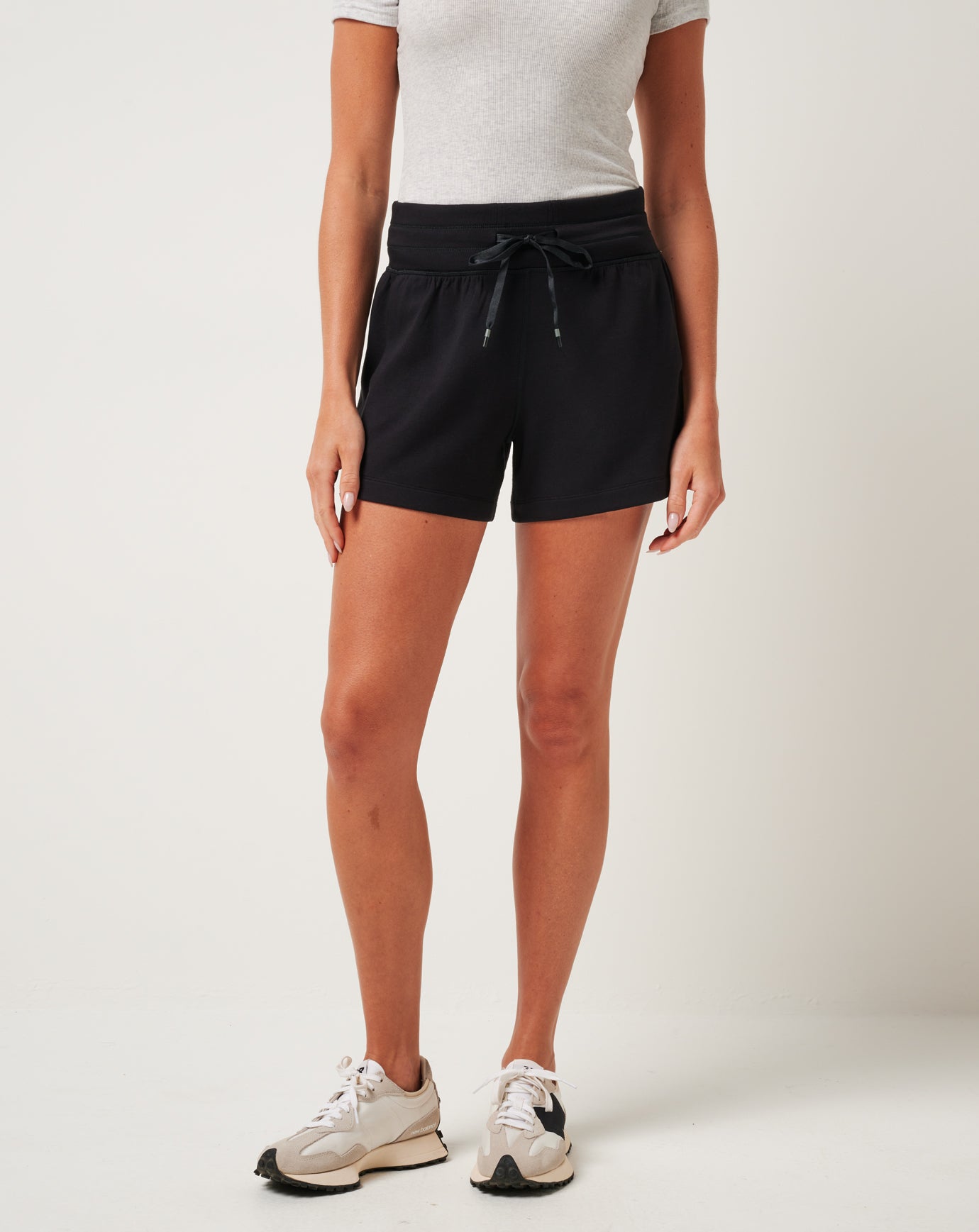 Travis Mathew Hot sale | Skyloft Soft Tie Short